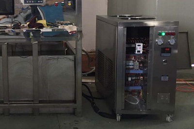 風(fēng)冷式冷水機組風(fēng)扇不運行是什么原因？